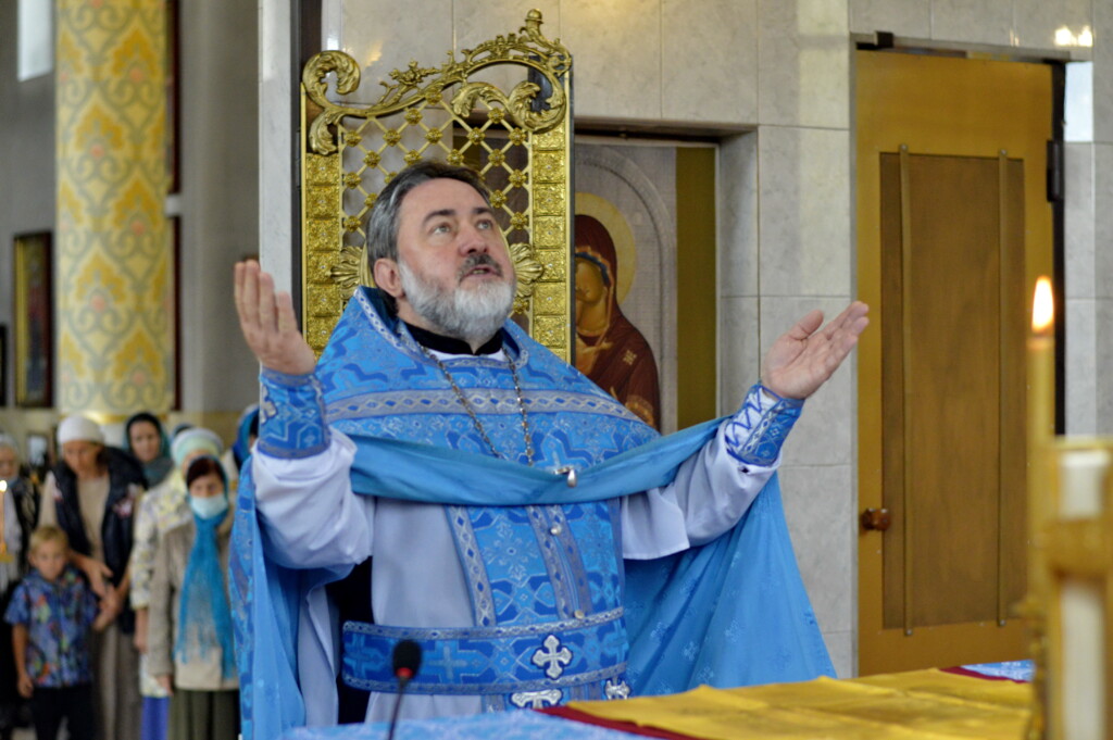 храм дагомыс казанский расписание